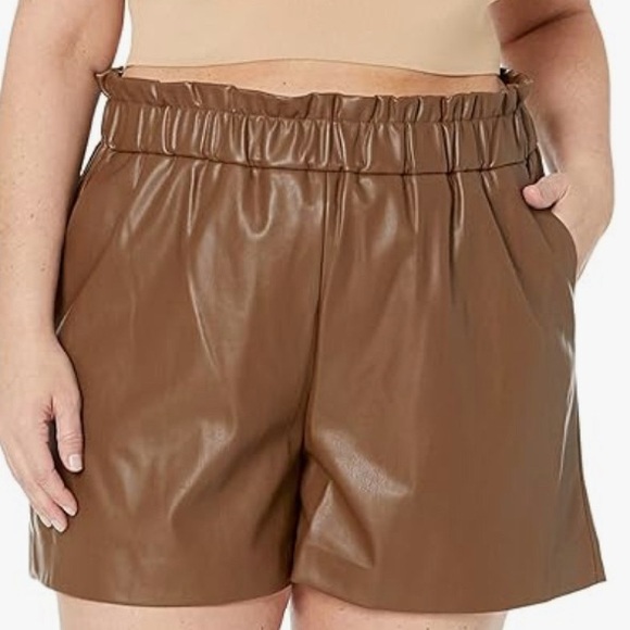 The Drop Vegan Leather Pull On Paper Bag Shorts in Chocolate Brown - Picture 2 of 5